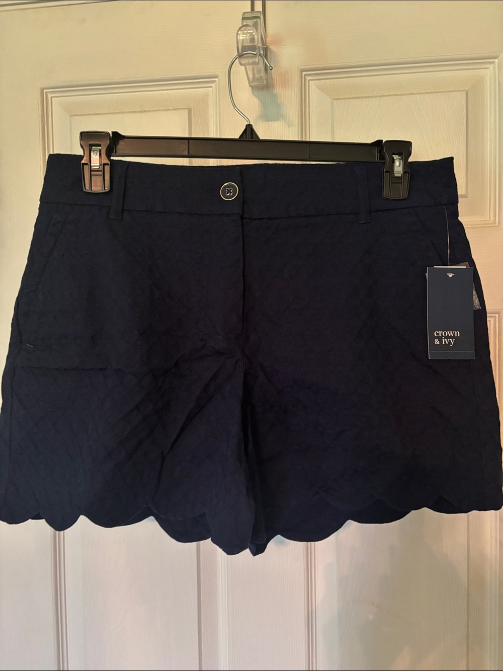 crown & ivy Quilted Navy Scallop Hem Women's Shorts